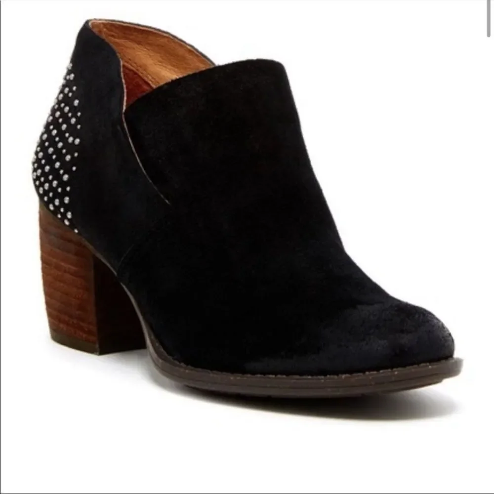 Naya Valerie Black Studded Suede Leather Bootie Size 6.5